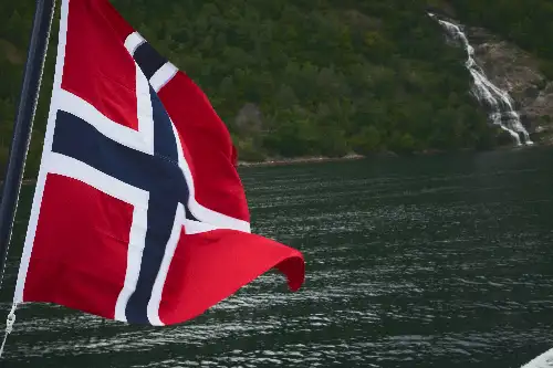 photo containing: Watercourse, Lake, Loch, Channel, Sound, Flag, Lake District, Mountain river, Wave, Fjord