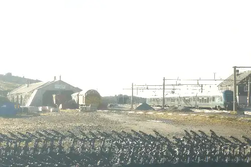 photo containing: Steel, Bicycle tire, Track, Overhead power line, Bicycle, Bicycles--Equipment and supplies