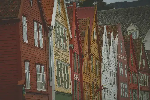 photo containing: Wall, Building, Window, Facade, Neighbourhood, House, Roof, Home, Siding, Sash window